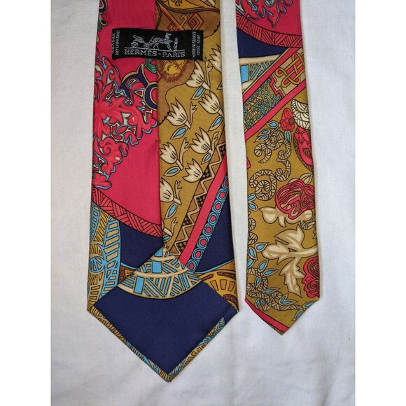 HERMÈS Scarf Print Baroque Paris Made in France Silk Neck Tie 57" - Picture 5 of 5
